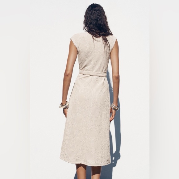 ☀️ ZARA Textured Floral Rustic Midi Dress with Belt in Ecru Beige Small S - Picture 4 of 16